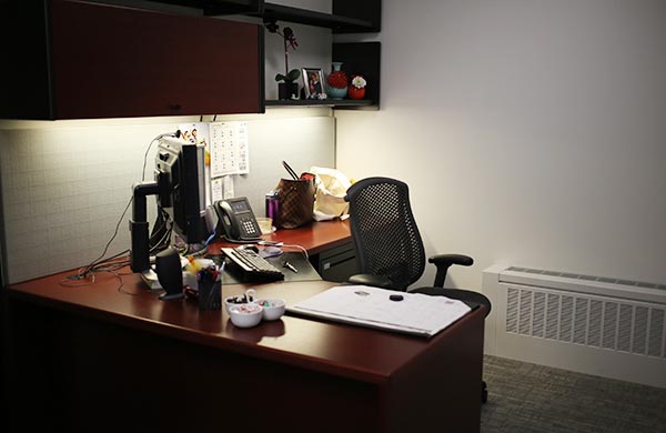 Featured image of post Corporate Office Ideas For Decorating Your Office At Work